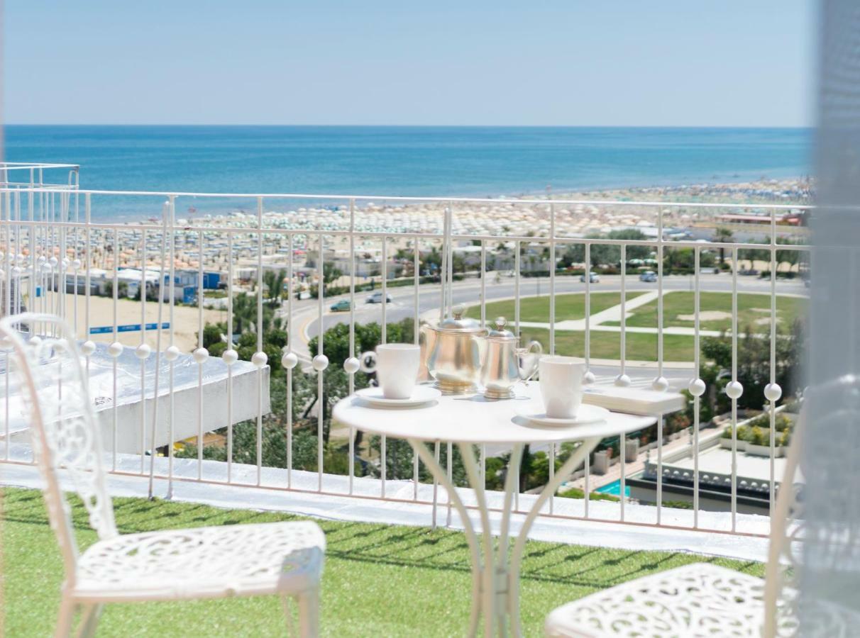Hotel Milton Rimini Exterior photo