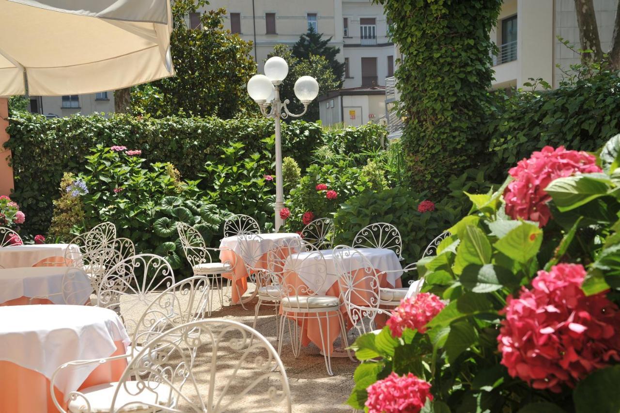Hotel Milton Rimini Exterior photo